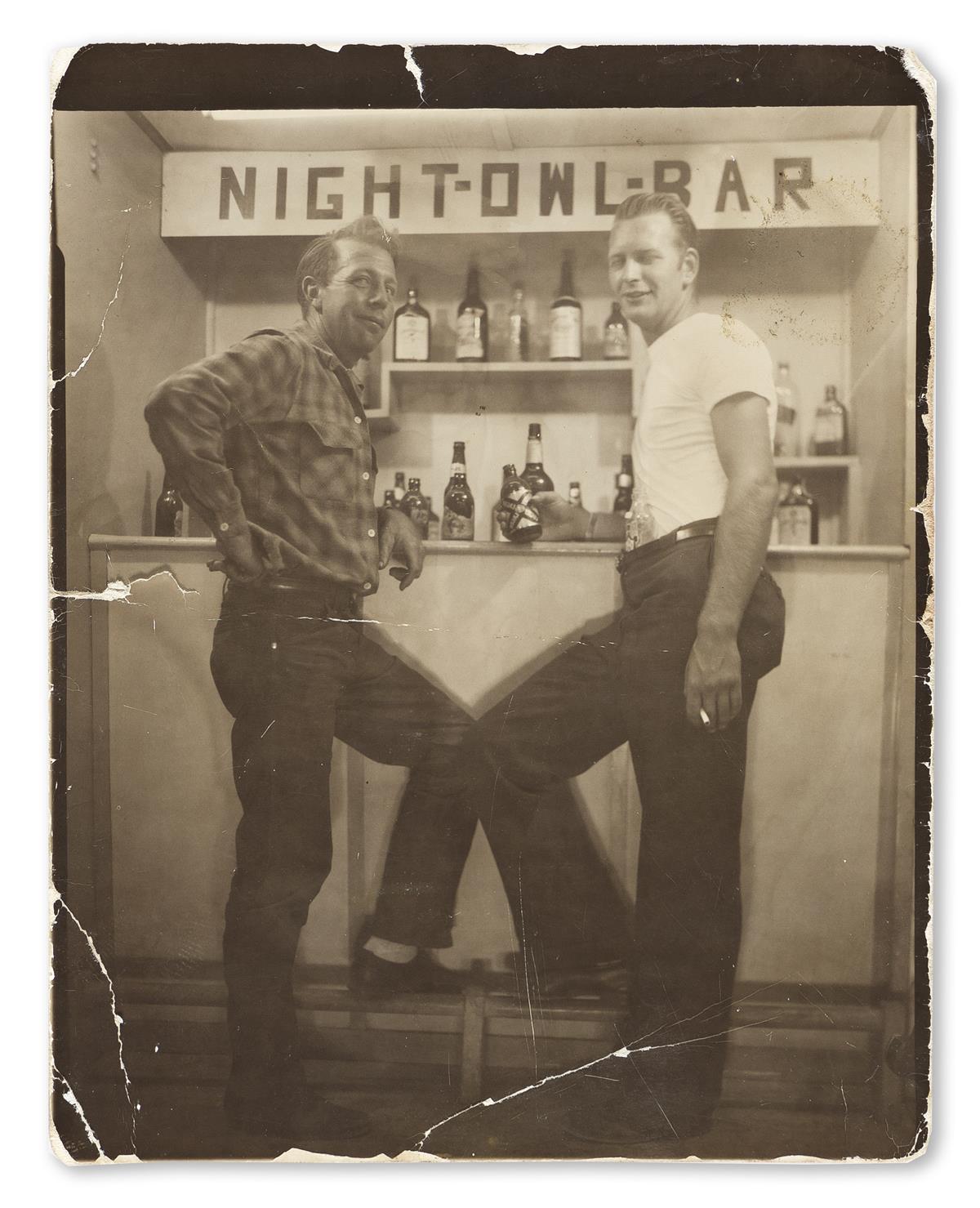 (GAY NIGHT LIFE) Night Owl Bar.